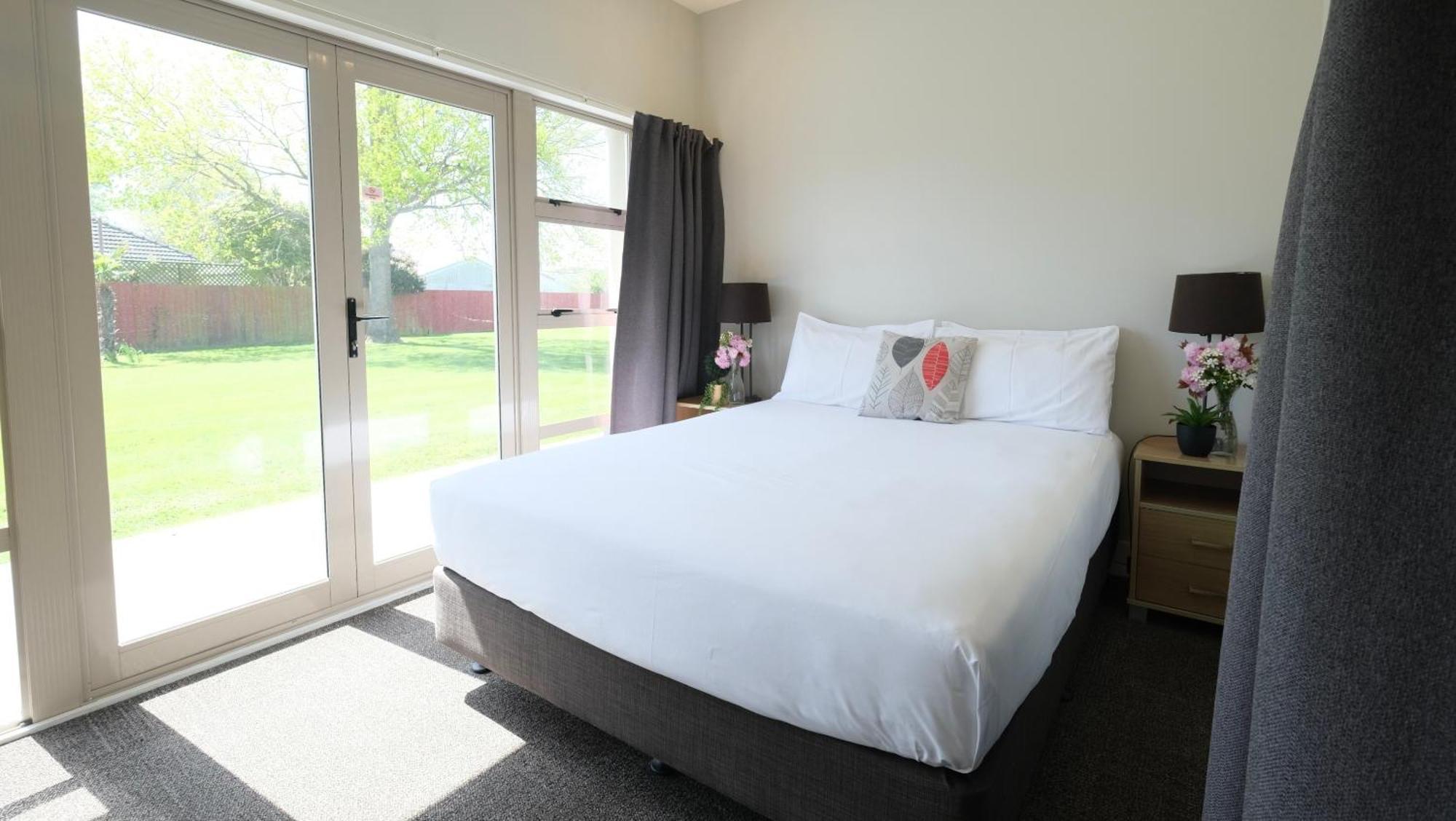 The Garden Hotel Christchurch Exterior photo