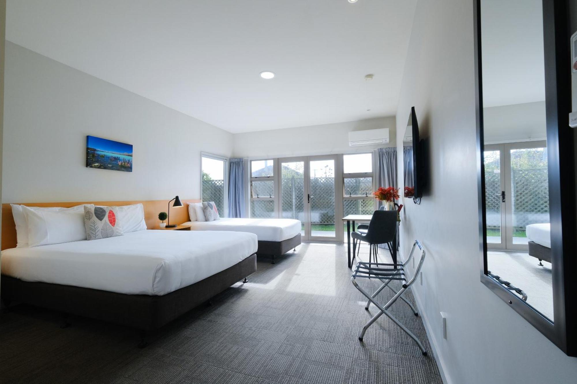 The Garden Hotel Christchurch Exterior photo